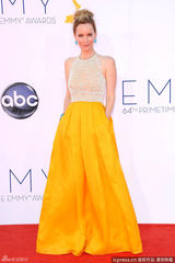 高清图：第64届艾美奖红毯众女星争奇斗艳