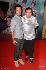 组图：黎耀祥为新剧造势 自曝配合太太再造人