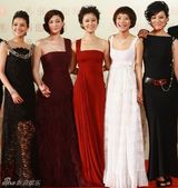 幻灯图：林心如亮相上海电影节 彰显女王气场