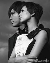 高清组图：高圆圆郑雨盛(郑宇成)黑白写真上演一吻定情