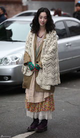 组图：韩星权相佑(权相宇)郑丽苑新片《疼痛》公开探班