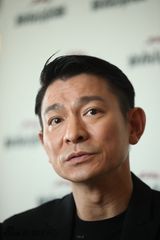 组图：刘德华亮相接受专访 谈新片力挺林志玲