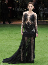 高清图：《白雪公主与猎人》伦敦首映 塞隆美艳