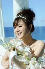 高清图：俏主播王婧关岛写真 祝福虎年恭贺新春