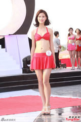 组图：19位入选亚姐泳装出镜 大秀身材性感靓丽