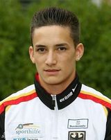 组图：德国体操帅哥英俊脸庞迷倒女粉丝