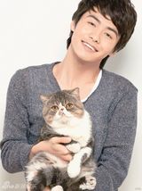 组图：马天宇与12只猫咪“共舞”创意大片 