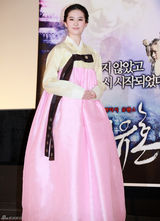 高清组图：新《倩女幽魂》韩国首映 刘亦菲穿韩服