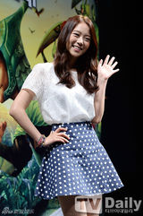 组图：郑珍云韩胜妍为《丛林传说》配音