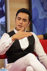 组图：明道李沁胡兵做客聊《如果我爱你》