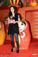 组图：阿娇否认TWINS解散 坦言不是“黑面女神”