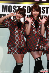 组图：AKB48台湾握手会卖萌 大赞美食成吃货