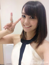 组图：日本不伦女主播解放火辣胴体湿身戏水