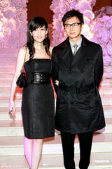 组图：谷祖琳与同学结婚 吴君如曾志伟等众星出席