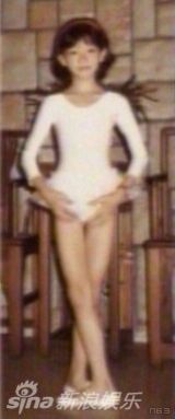 组图：林志玲漫漫成名路 胸围渐增曾拍湿身艳照