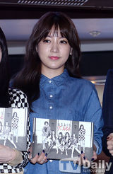 组图：韩团T-ara俏丽甜美举办粉丝见面会