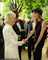 组图：刘嘉玲女神范儿出席查尔斯王子慈善派对