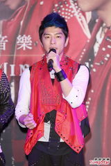 组图：南拳妈妈解散再出发 周杰伦代取名小宇宙