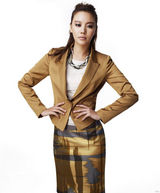 高清组图：金雅中秋装写真野性干练 秀高挑身材