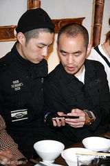 高清图：李玖哲开韩国餐厅 黄立成吴建豪率众星捧场