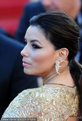 组图：《绝望主妇》伊娃鱼尾裙现身华贵性感