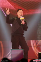 组图：容祖儿否认妒忌王菀之夺奖 陈奕迅力挺