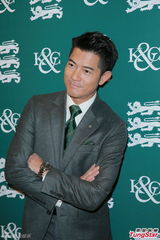 组图：郭富城马场巧遇球星欧文交流养马心得