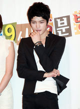 组图：金在中主演电视剧《守护BOSS》发布会