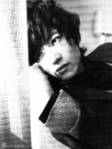 组图：张峻宁新写真忧郁沉稳显熟男魅力