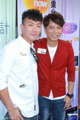 组图：李克勤登庆香港回归活动 称将亲自接孩子放学