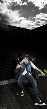 组图：王栎鑫写真变身牛仔痞客帅气可爱