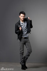 组图：孙坚炫酷写真演绎忧郁贵族小生