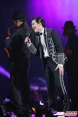 组图：萧敬腾台湾热力开唱 劲歌热舞造型多变