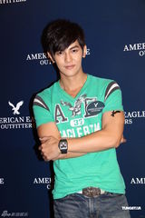 组图：汪东城不介意传绯闻 为母亲买房尽孝心