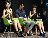 组图：朴寒星金基石等出席新片《两个月亮》发布会