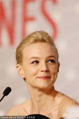 组图：《盖茨比》戛纳发布会 莱昂纳多吸引眼球