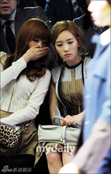 组图：韩星李孝利朴诗妍等出席首尔时装周活动