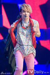 组图：神话合体回归夺《Countdown》冠军风采依旧