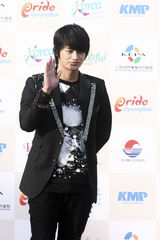 组图：韩国庆州韩流梦想演唱会 众星云集现场放歌