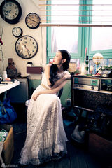 组图：张辛苑《优家画报》诠释浪漫复古风