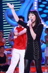 幻灯图：《华人大综艺》刘璇变身LadyGaGa