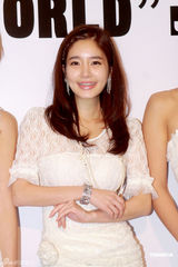 组图：侧田避忌女生怕被女友骂 否认与曹格玩4P 