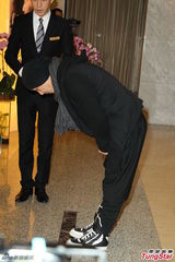 组图：张卫健赶赴台湾悼念杨登魁