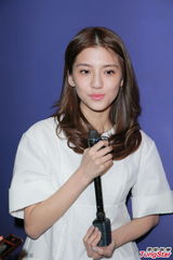 组图：谷德昭酸吴君如打人情牌才不需置入广告