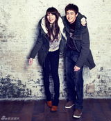 高清图：2PM成员尼坤(Nichkhun)携手miss A拍活力写真