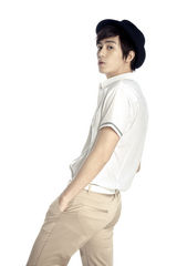 组图：陈楚河夏日帅气写真展型男本色