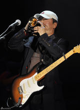 高清组图：崔健个唱演绎经典 用摇滚点燃歌迷激情