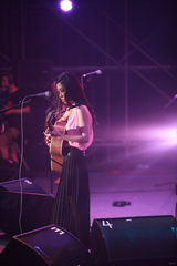 组图：热波音乐节首日 曲婉婷黄立行等献唱