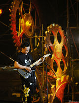 组图：盘点陈奕迅个唱经典造型 将搞怪进行到底