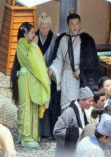 组图：《云中歌》陆毅baby造型曝光情意绵绵